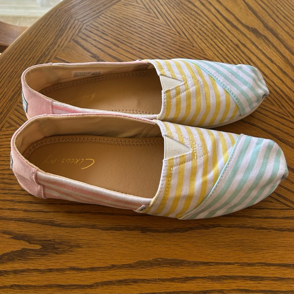 Color Block | Pastel Stripes | Shoes - Picture 6 of 16